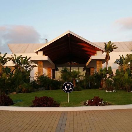 Bahia Golf Beach Hotel Бузника Екстериор снимка